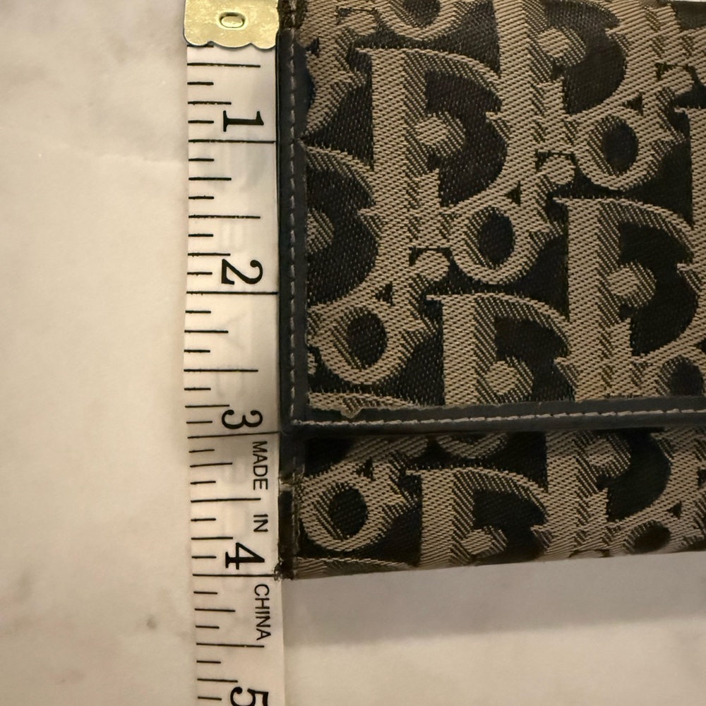 Christian Dior Monogram Wallet - Picture 10 of 11